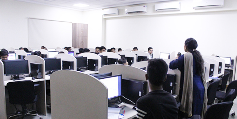 Computer Lab facilities for PGDM sutdents at M.K.E.S. Institute of Management Studies and Research, Business School